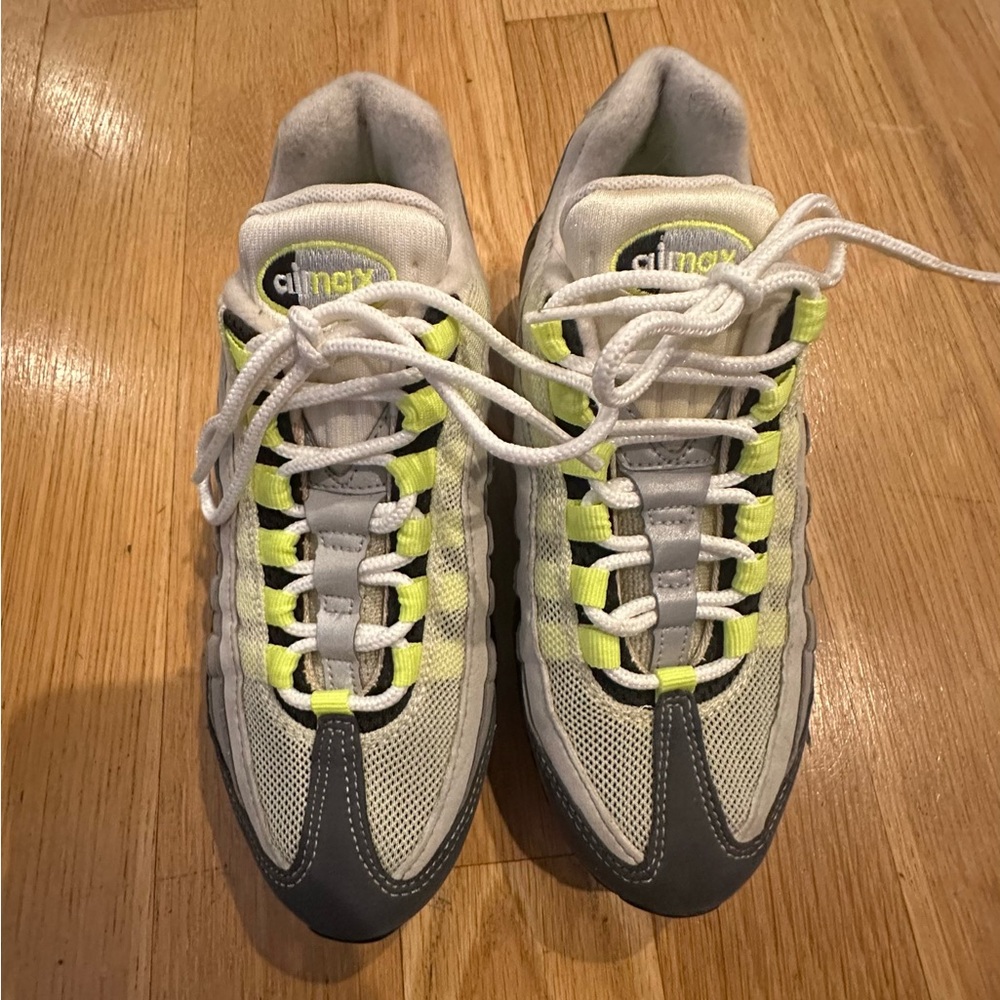 Nike Air Max 95 Men's Shoes - Grey and Yellow